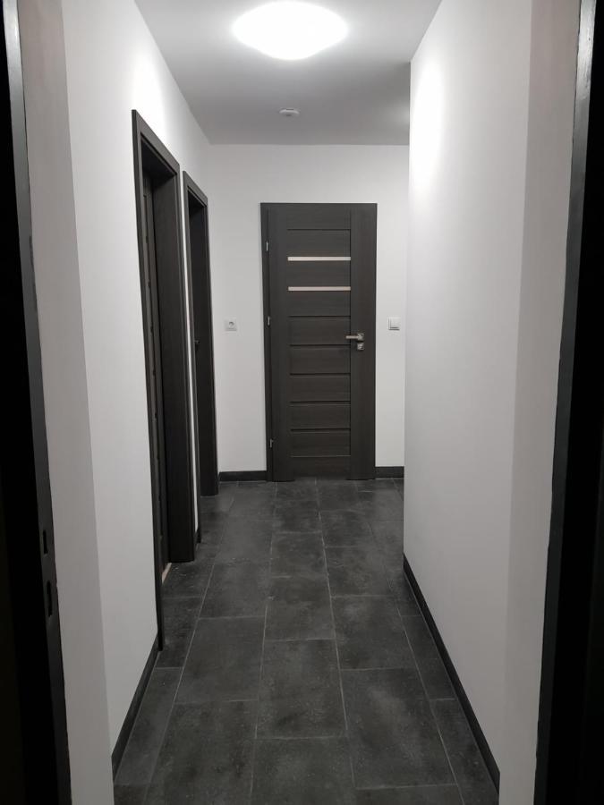 Mirrorroom Pl Airport Warsaw