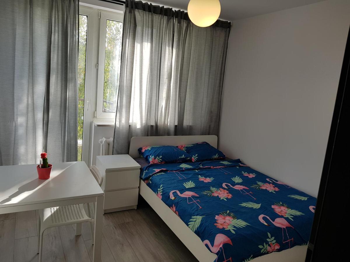 Mirrorroom Pl Airport Проживання в сім'ї *